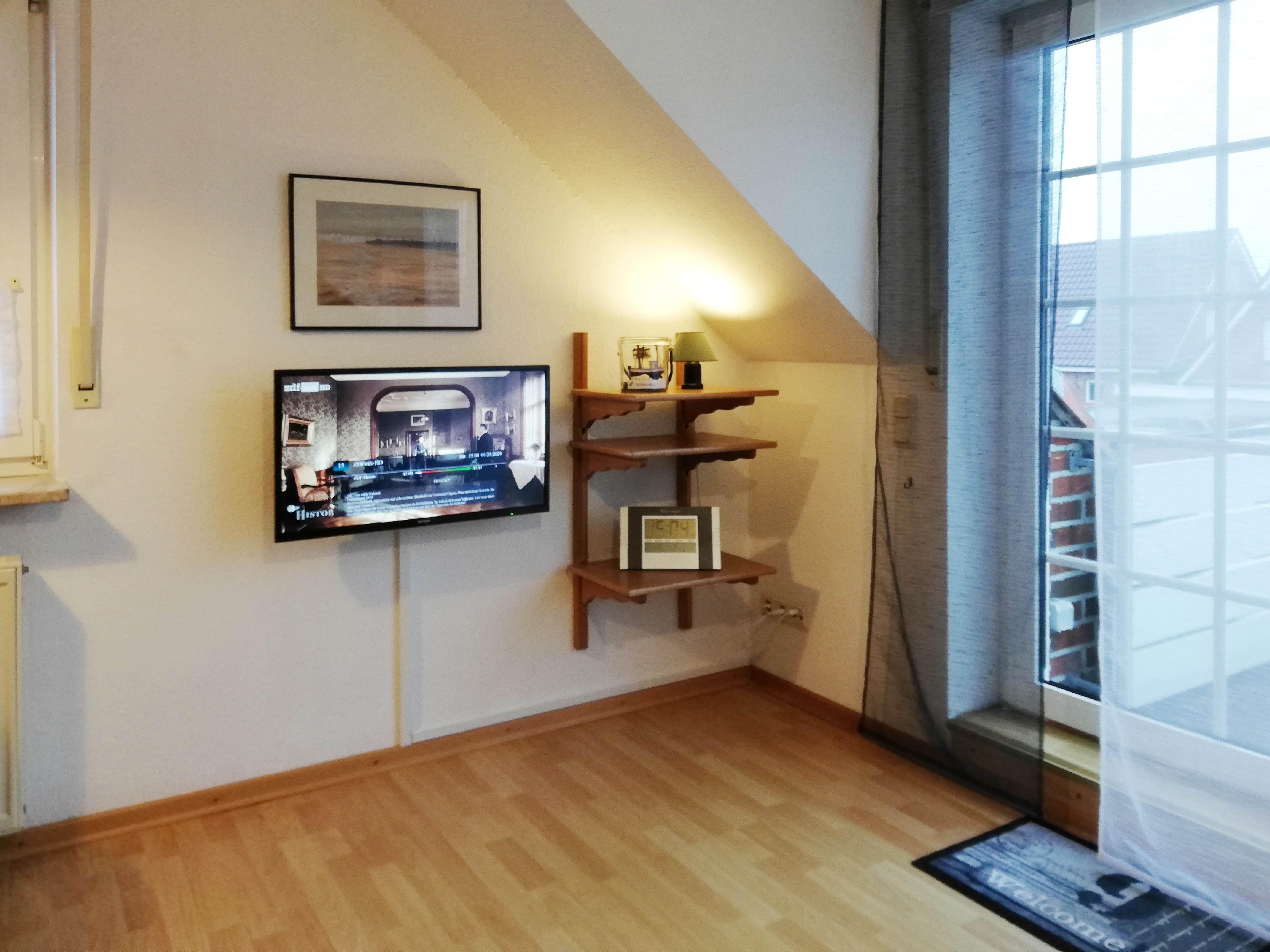 Wohnraum mit neuem TV Gerät